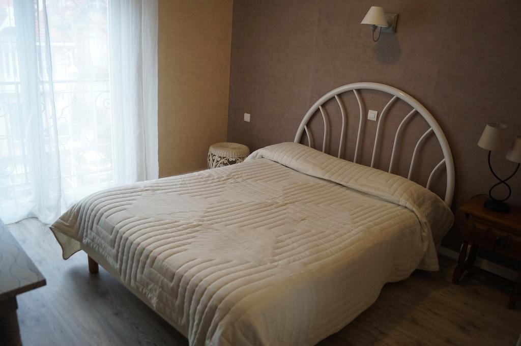 Le Novel Otel Arcachon Oda fotoğraf